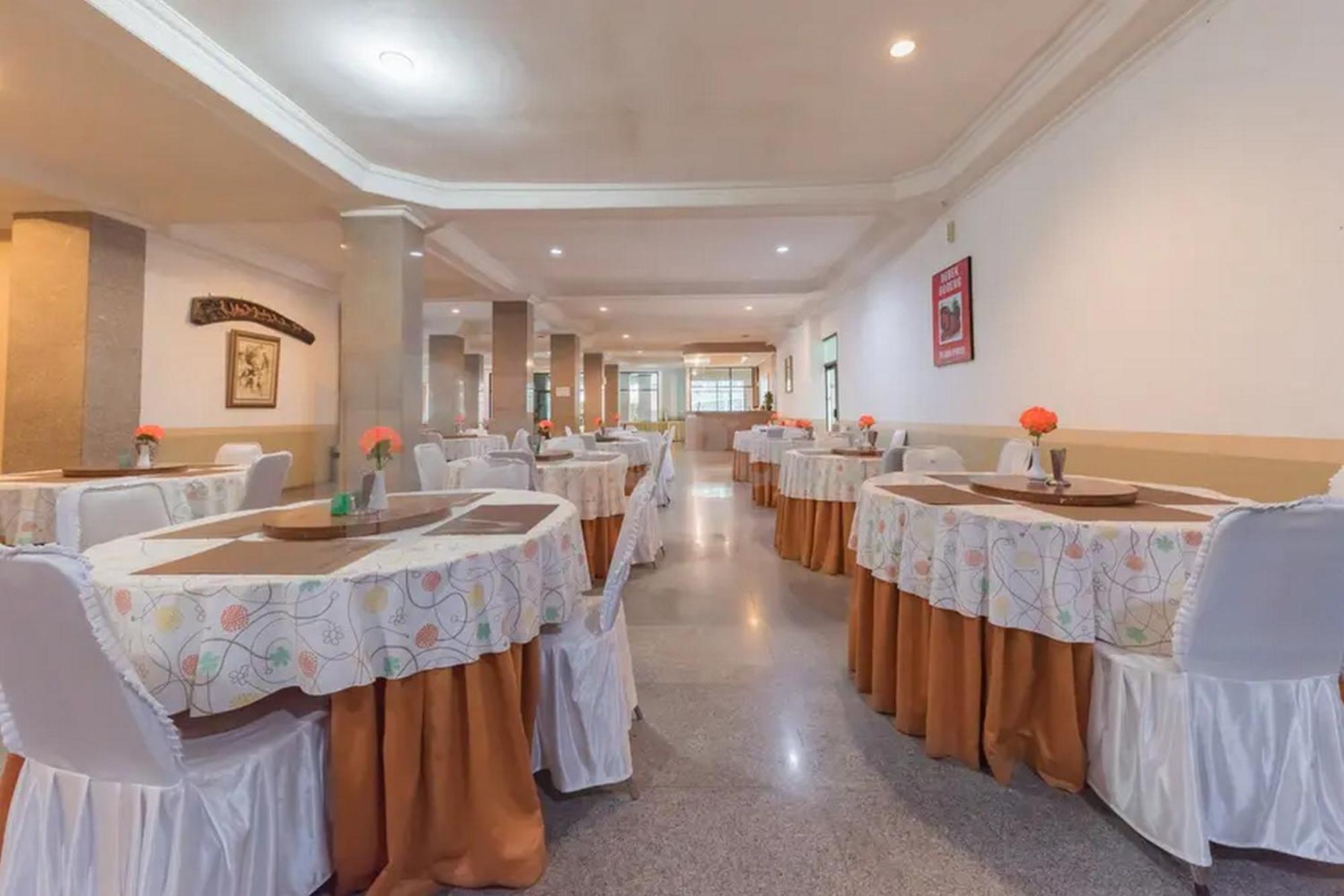 Hotel Ayong Linggarjati Kuningan Mitra Reddoorz Ngoại thất bức ảnh