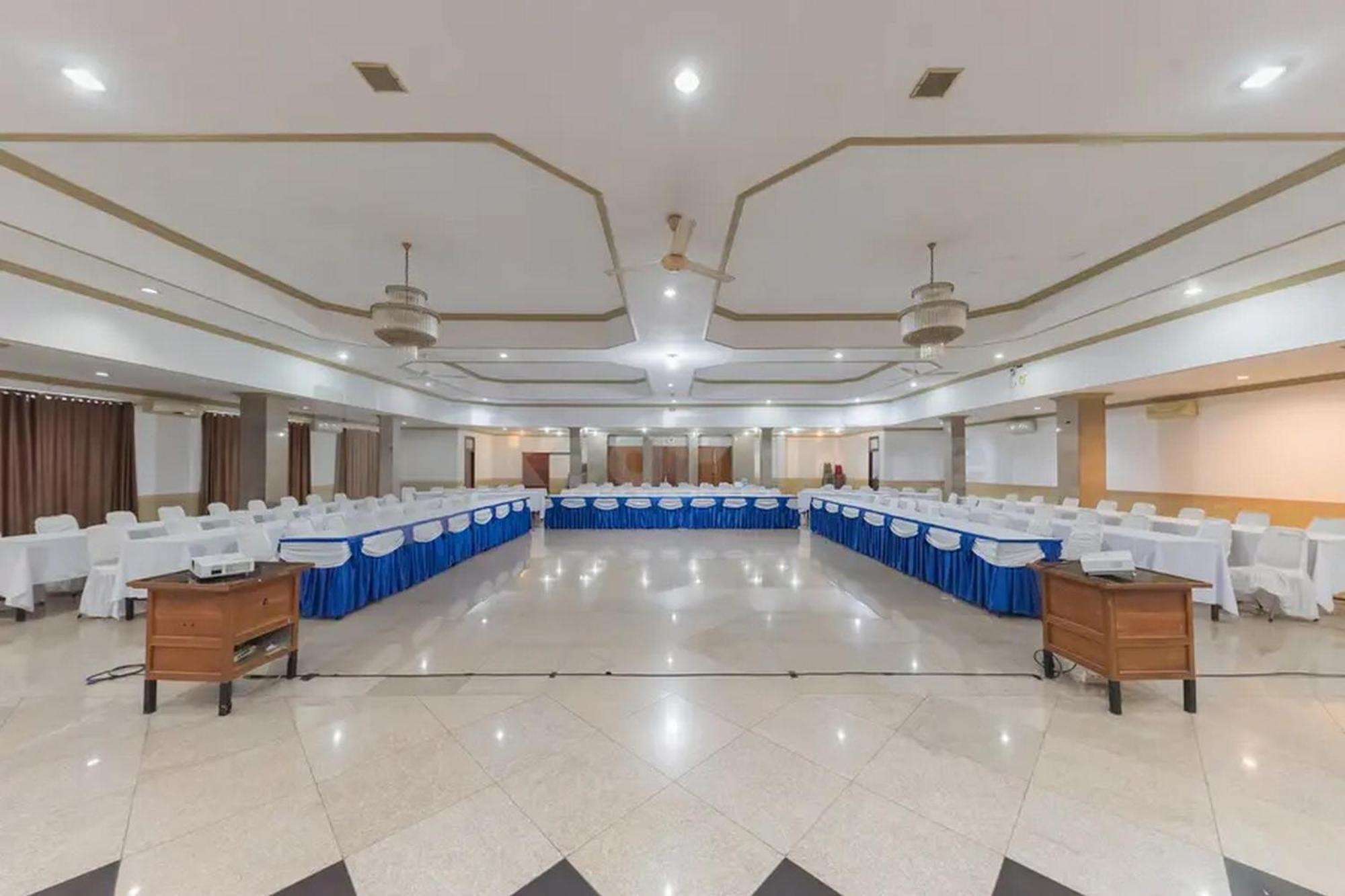 Hotel Ayong Linggarjati Kuningan Mitra Reddoorz Ngoại thất bức ảnh