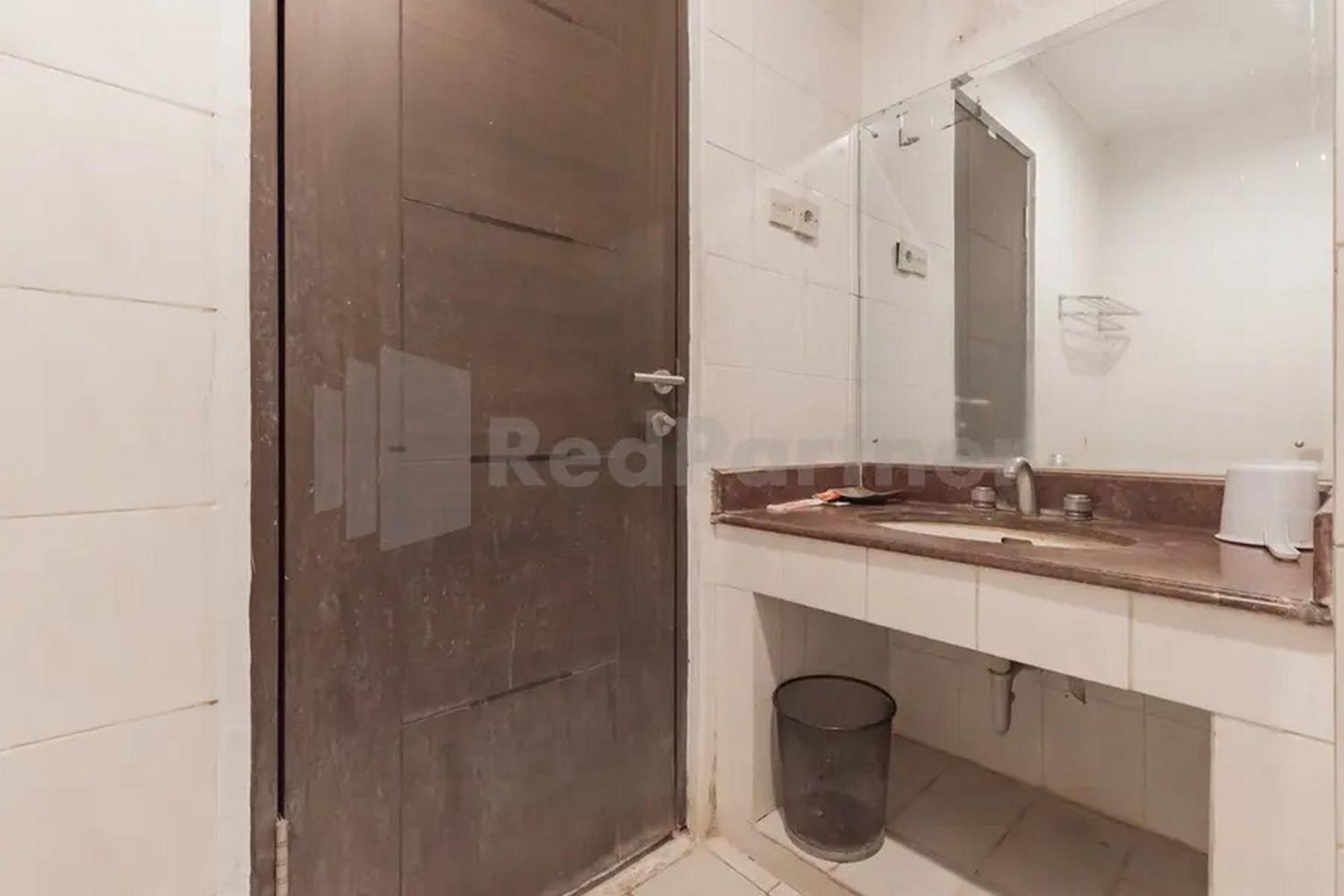 Hotel Ayong Linggarjati Kuningan Mitra Reddoorz Ngoại thất bức ảnh
